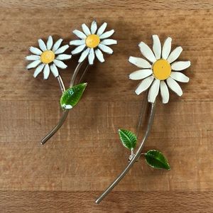 Vintage Daisy Painted Metal Brooches Set of 2